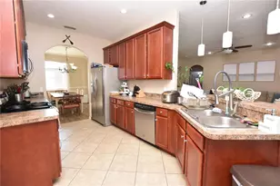 7061 Heatherbrook Dr, Lakeland, FL 33809 - Photo 2