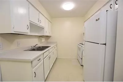 619 Robin Road #3, Lakeland, FL 33803 - Photo 4