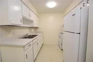 619 Robin Rd, Lakeland, FL 33803 - Photo 4