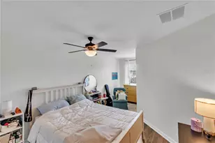 1939 Greenwood Valley Dr, Plant City, FL 33563 - Photo 16