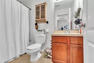 1939 Greenwood Valley Dr, Plant City, FL 33563 - Photo 20