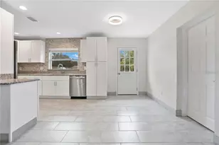 404 Longfellow Blvd, Lakeland, FL 33801 - Photo 12