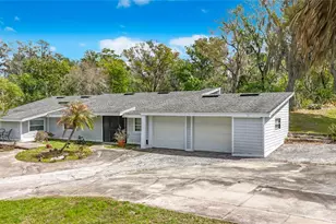 1518 Dawn Heights Dr, Lakeland, FL 33801 - Photo 4