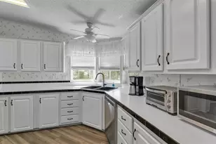 5248 Island View Cir S, Polk City, FL 33868 - Photo 12