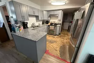 2412 Island Oaks W, Lakeland, FL 33805 - Photo 6