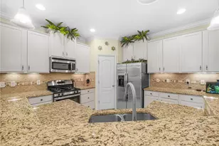 7417 Surrey Pines Dr, Apollo Beach, FL 33572 - Photo 6