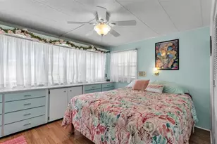 38533 Ethel Ave, Zephyrhills, FL 33540 - Photo 8