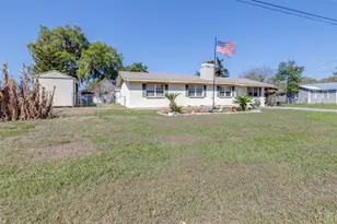 389 Mimosa Ave, Homeland, FL 33847 - Photo 1