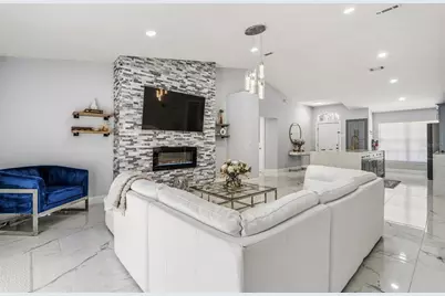 8025 Ridgeglen Cir W, Lakeland, FL 33809 - Photo 14