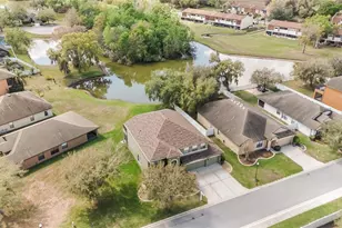 268 Oaklanding Ln, Mulberry, FL 33860 - Photo 6