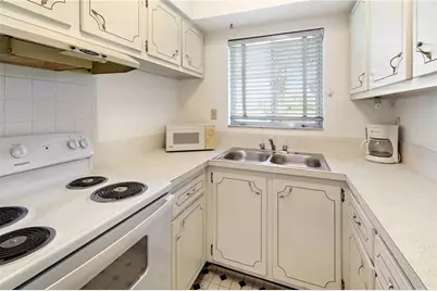 1700 6th Street NW #C2, Winter Haven, FL 33881 - Photo 8