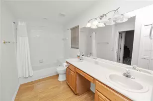 3261 Stonewater Dr, Lakeland, FL 33803 - Photo 10