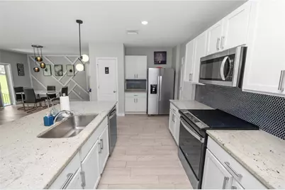 3231 Hilltop Circle, Lakewood Ranch, FL 34211 - Photo 14