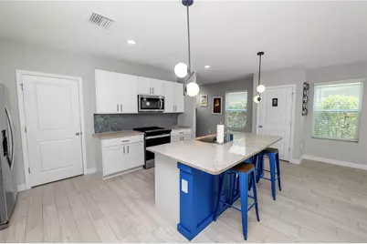 3231 Hilltop Circle, Lakewood Ranch, FL 34211 - Photo 12