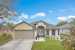 2724 Buckhorn Preserve Blvd, Valrico, FL 33596 - Photo 2