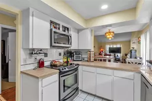 2221 Eastmeadows Rd, Lakeland, FL 33812 - Photo 12