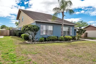 2221 Eastmeadows Rd, Lakeland, FL 33812 - Photo 2