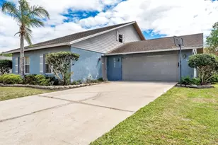 2221 Eastmeadows Rd, Lakeland, FL 33812 - Photo 4