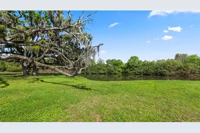 7910 Bally Money Road, Tampa, FL 33610 - Photo 42