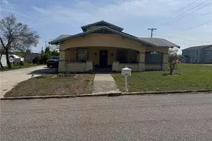 131 S 2nd St, Haines City, FL 33844 - Photo 2