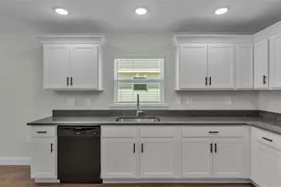 1246 Dorothy St, Lakeland, FL 33815 - Photo 6