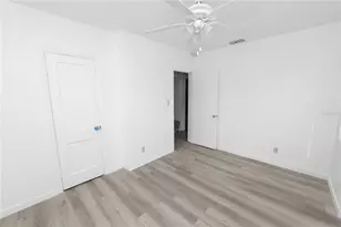 403 W Valencia St, Lakeland, FL 33805 - Photo 12