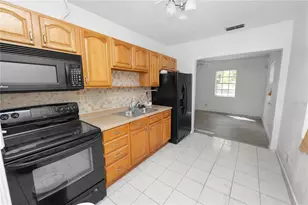 403 W Valencia St, Lakeland, FL 33805 - Photo 8