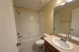 4154 Winding Vine Dr, Lakeland, FL 33812 - Photo 8