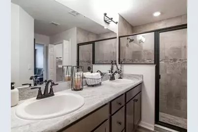 1069 Forest Lake Drive, Wildwood, FL 34785 - Photo 8