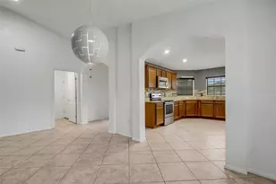1712 Charmi Dr, Lakeland, FL 33810 - Photo 6