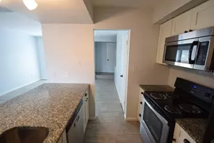 939 Castle Way, Lakeland, FL 33803 - Photo 10