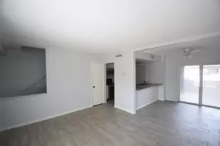 939 Castle Way, Lakeland, FL 33803 - Photo 14