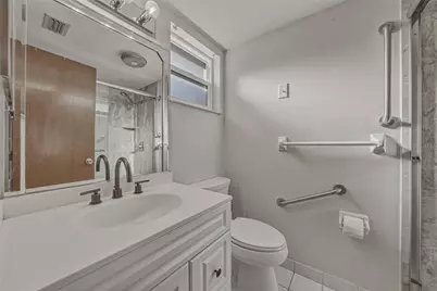 466 Lake Carolyn Circle, Lakeland, FL 33813 - Photo 16