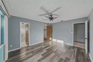 466 Lake Carolyn Cir, Lakeland, FL 33813 - Photo 14