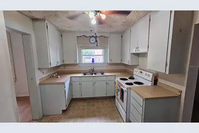 305 Avenue B NE, Winter Haven, FL 33881 - Photo 12