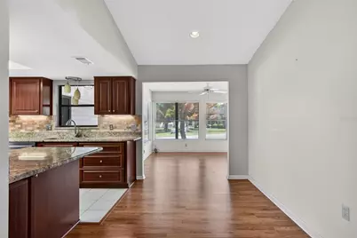 4861 Squire Hollow Dr, Lakeland, FL 33801 - Photo 12