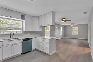 2504 Cresap St, Lakeland, FL 33815 - Photo 8