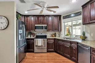 538 Powder Horn Row, Lakeland, FL 33809 - Photo 2