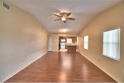 1690 Colonnades Circle N, Lakeland, FL 33811 - Photo 8