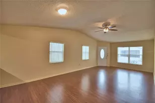 1690 Colonnades Cir N, Lakeland, FL 33811 - Photo 6