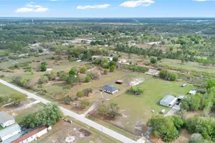 8 Oakridge Dr, Frostproof, FL 33843 - Photo 2