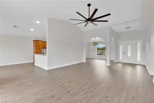 8 Oakridge Dr, Frostproof, FL 33843 - Photo 12