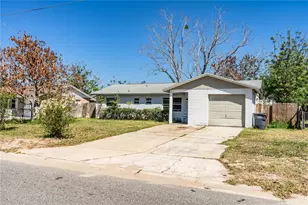 1015 Carefree Cove Dr, Winter Haven, FL 33881 - Photo 2