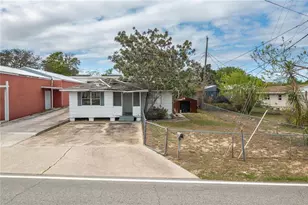 19 Evergreen Dr, Lake Wales, FL 33898 - Photo 4