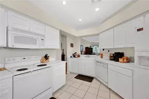 427 Enclave Pl, Lakeland, FL 33803 - Photo 12