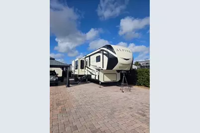 2537 Lemonwood Avenue, Clermont, FL 34714 - Photo 2