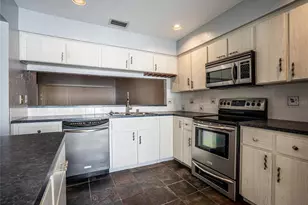 8 Huntley Ct, Haines City, FL 33844 - Photo 4