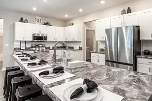 8673 Wildflower Field Ln, Wildwood, FL 34785 - Photo 4