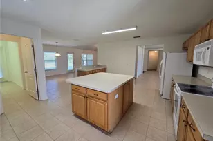 2081 Farrington Dr, Lakeland, FL 33809 - Photo 8