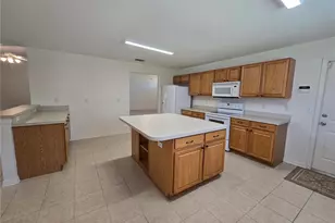 2081 Farrington Dr, Lakeland, FL 33809 - Photo 10